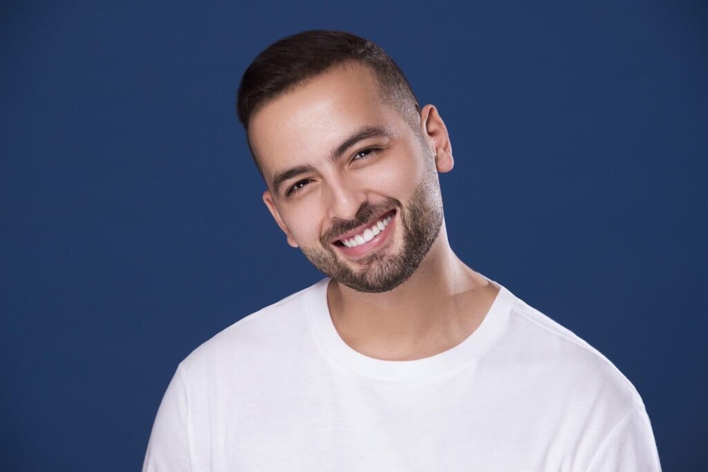 أمينوكس يدخل عالم التمثيل والسينما