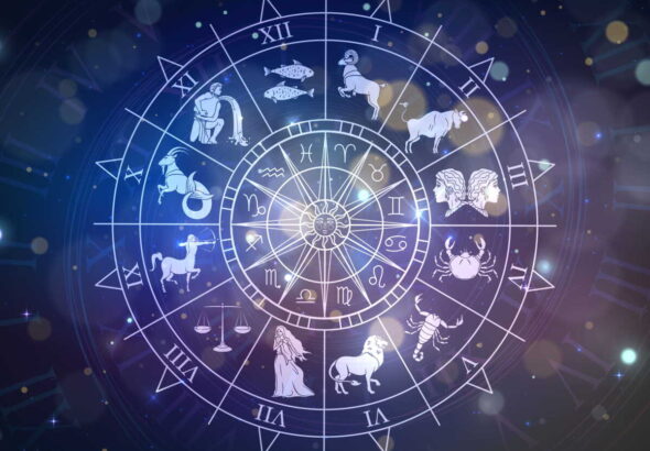 حظك اليوم وتوقعات الأبراج الاثنين 09 فبراير 2026 لكل برج في الحب والعمل والمال