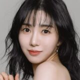 كيونغ مينا بعد تعرضها لحروق نتيجة إجراء تجميلي