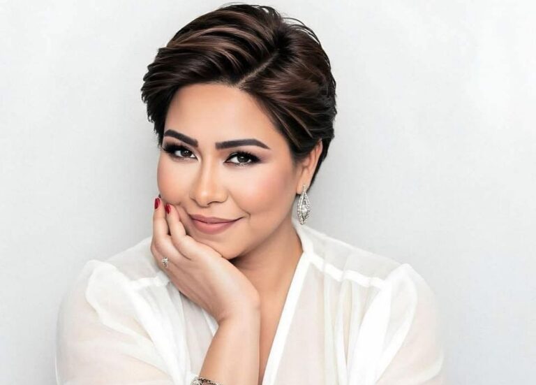 شيرين عبدالوهاب سيارة مغطاة بالتراب أمام منزلها بعد مرضها