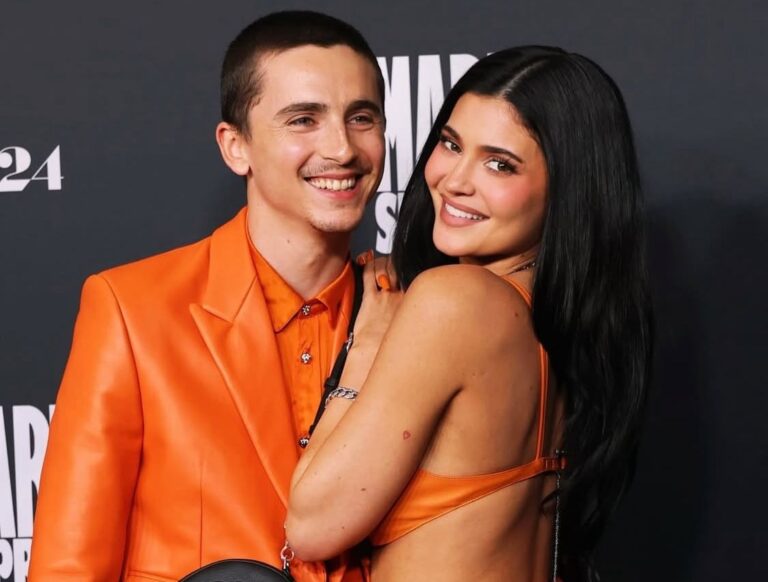Kylie Jenner ترتدي خاتم ألماسي يثير شائعات خطوبتها مع Timothée Chalamet